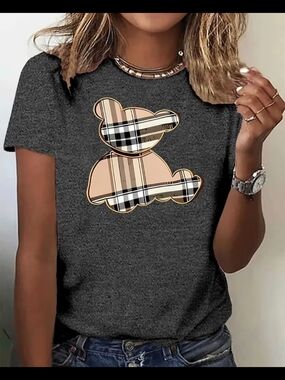 Source Unknown Charcoal Gray Short Sleeve Tee with Plaid Teddy Graphic